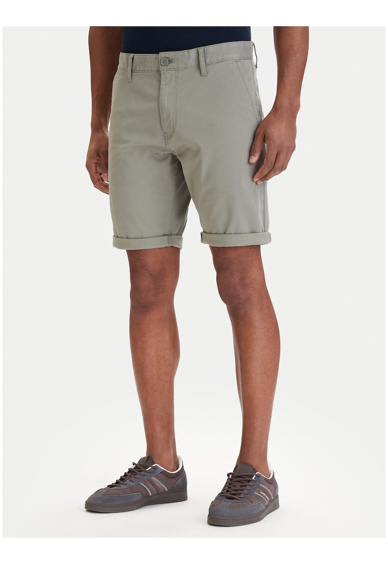 Pantaloni scurti chino cu imprimeu uni