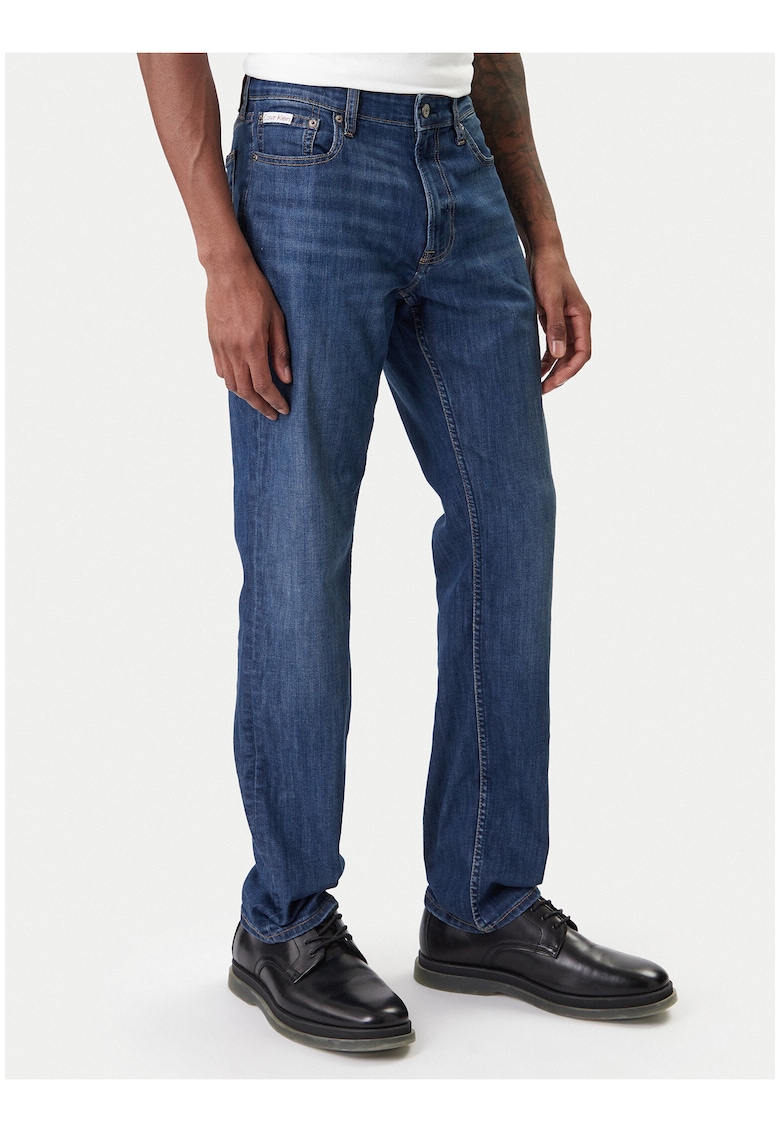 Blugi slim fit cu talie medie si buzunare