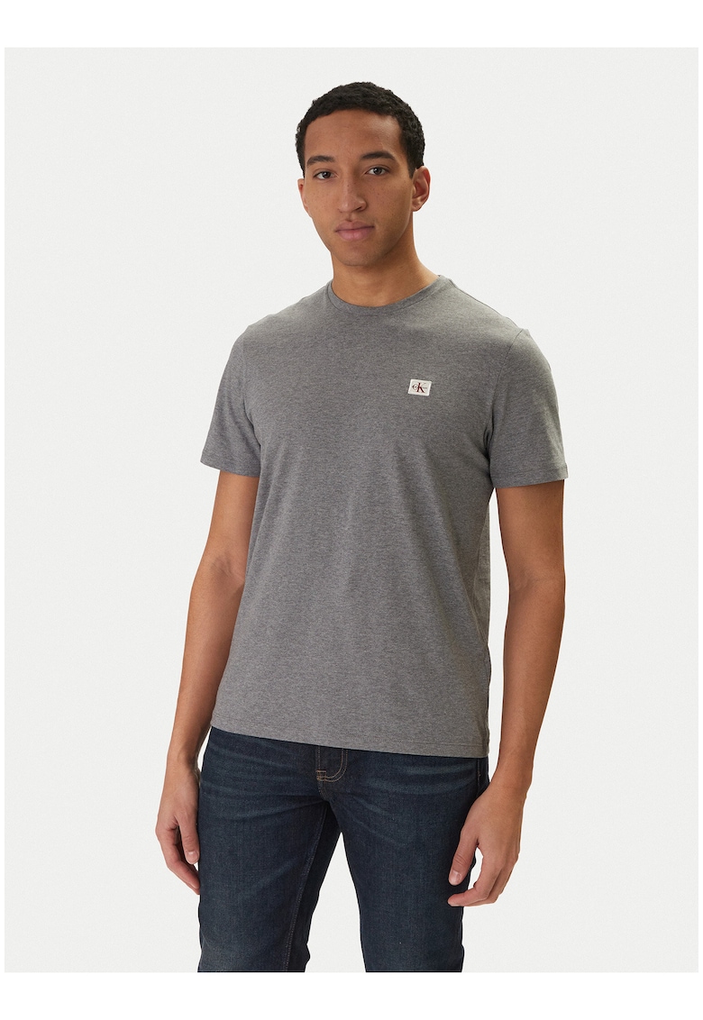 Tricou regular fit cu detaliu logo si decolteu la baza gatului