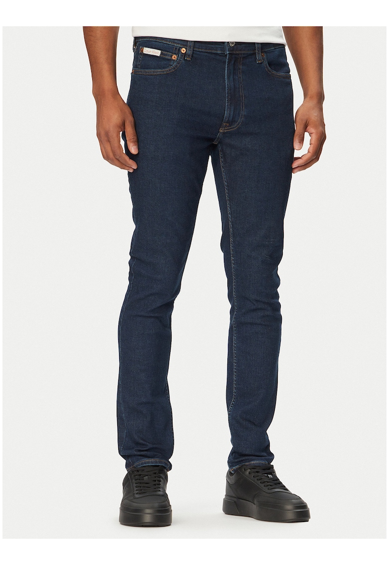 Blugi skinny cu croiala dreapta