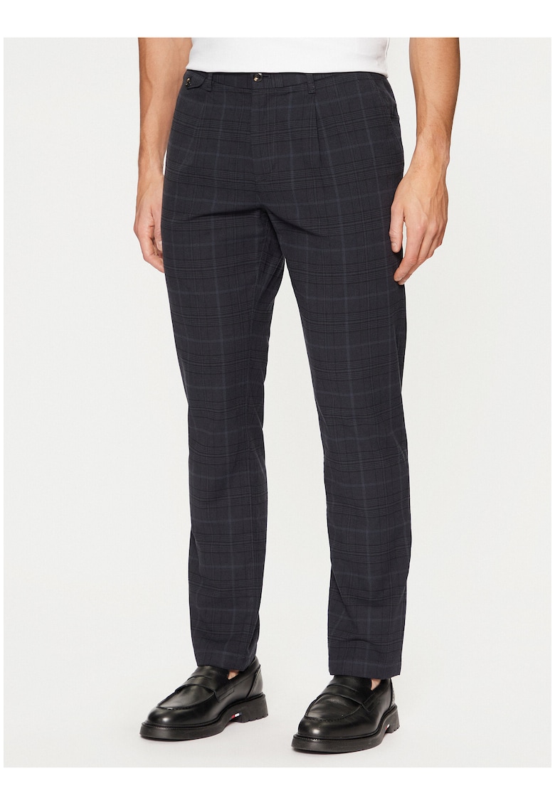 Pantaloni chino in carouri