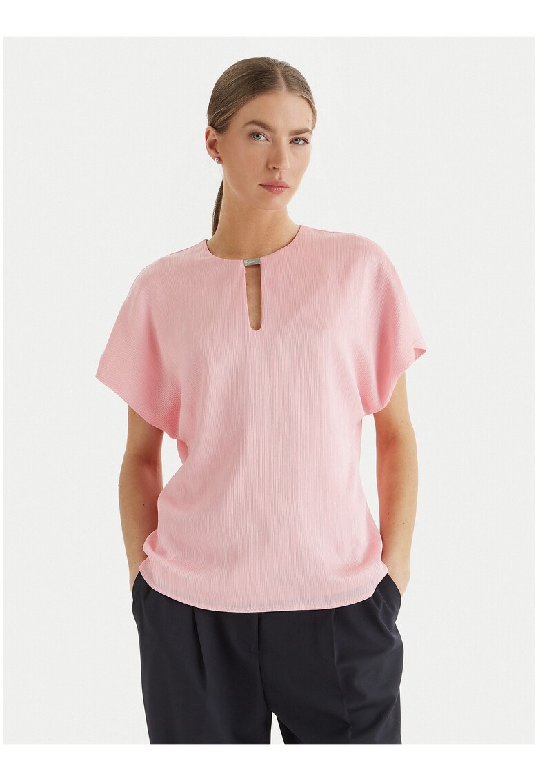 Bluza cu decupaj