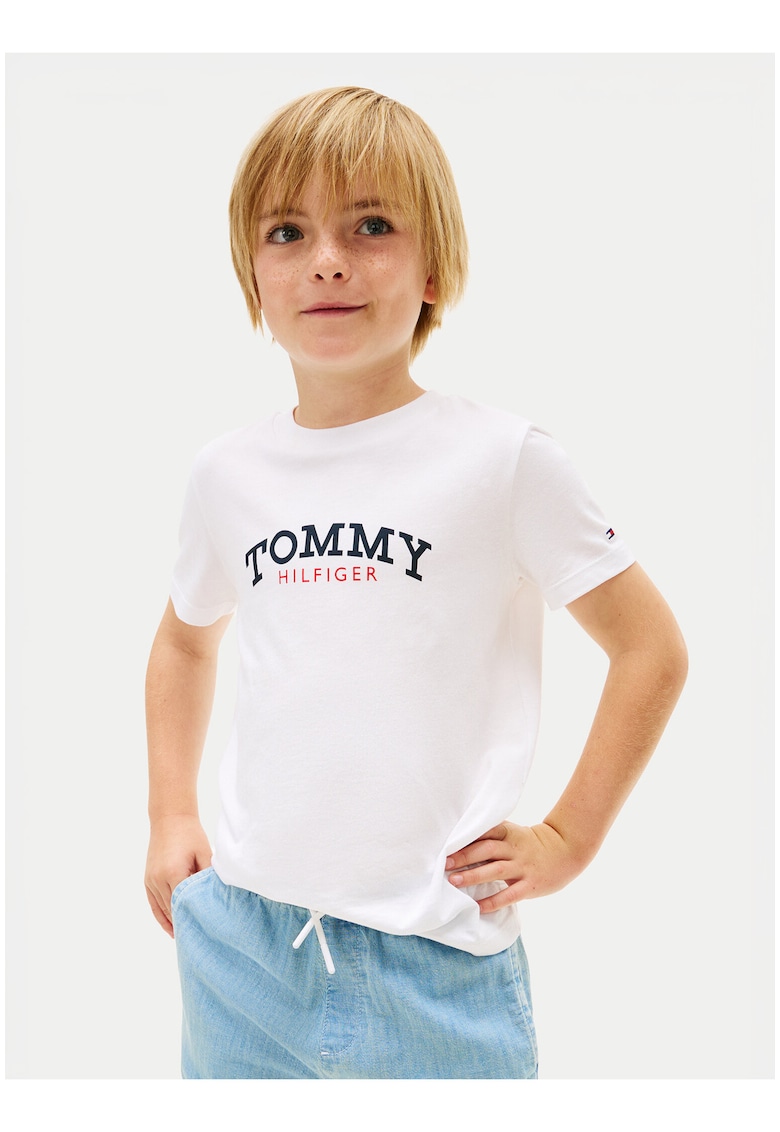 Tricou cu text si descolteu rotund