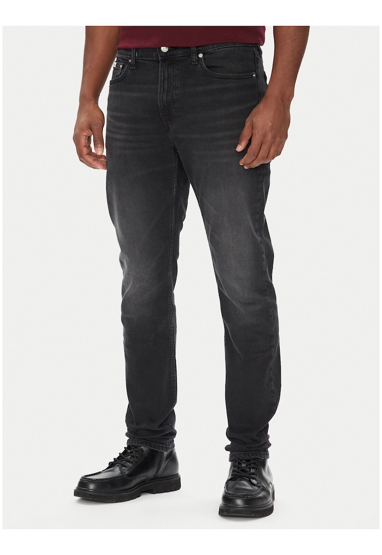 Blugi slim fit cu aspect decolorat -