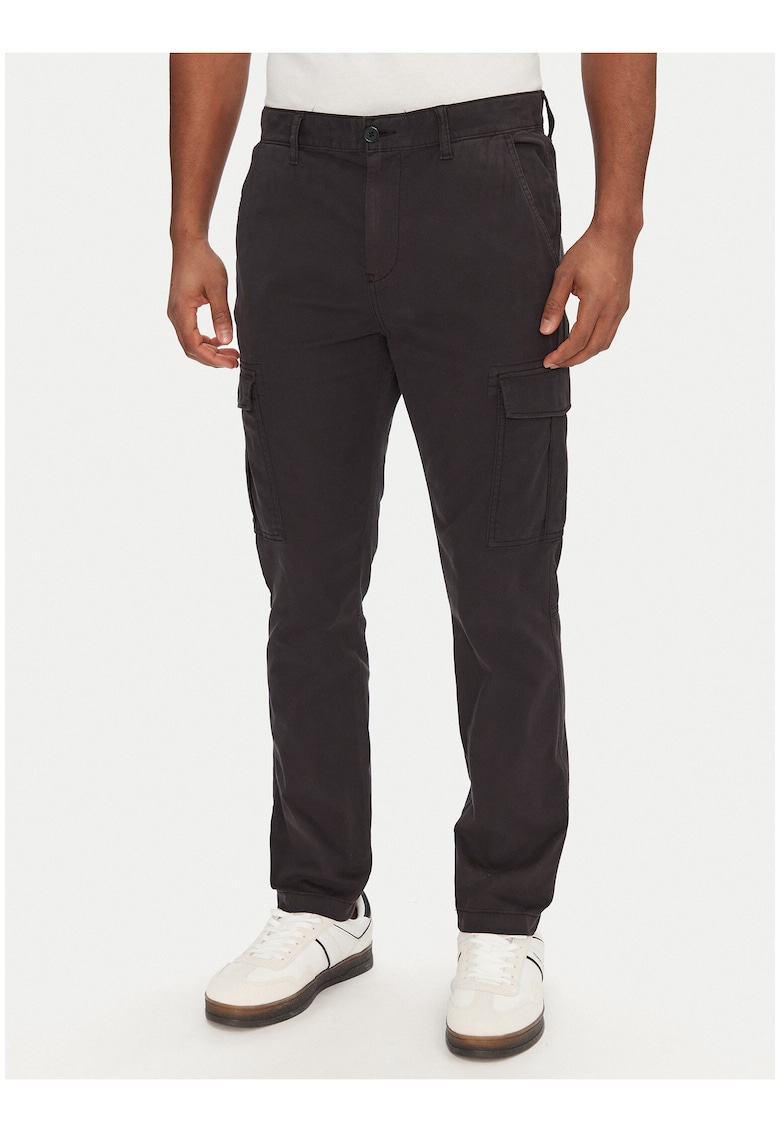 Pantaloni conici -