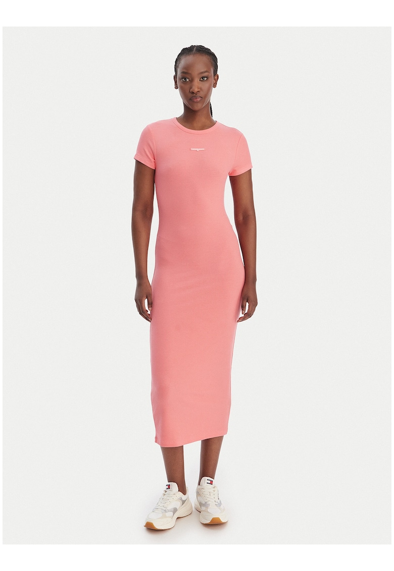 rochie midi cu decolteul rotund și mâneca scurtă