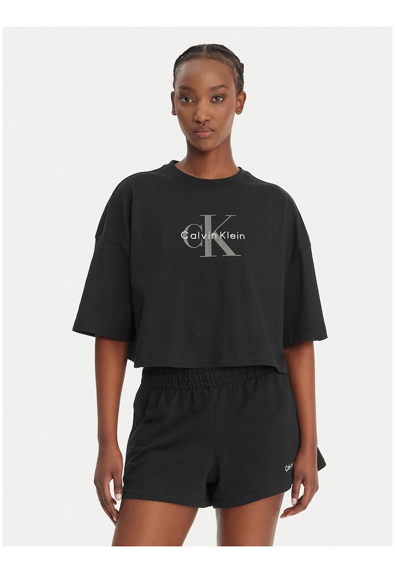 Tricou crop cu logo si maneci cazute