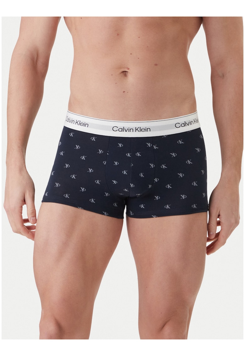 Set de boxeri cu diverse modele si logo