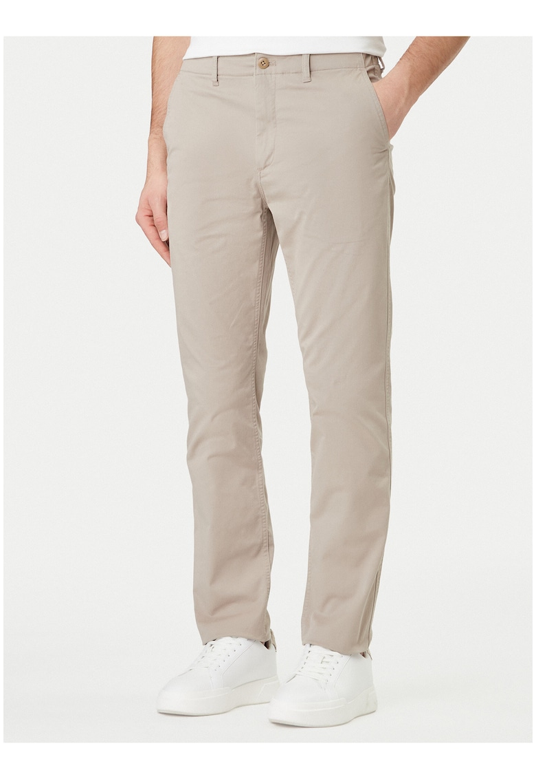 Pantaloni chino cu talie medie