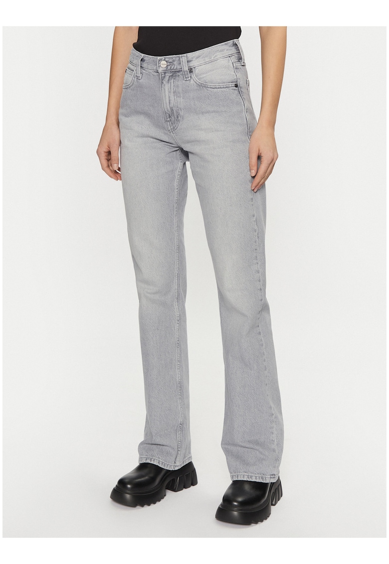 Blugi regular fit cu talie medie