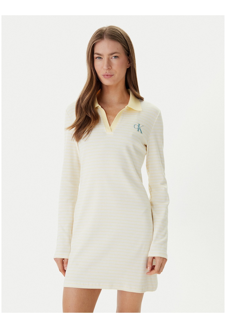 Rochie scurta cu maneca lunga si model in dungi