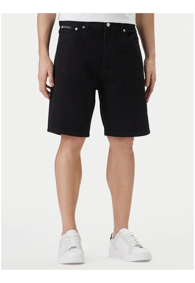 Blugi scurti slim fit -