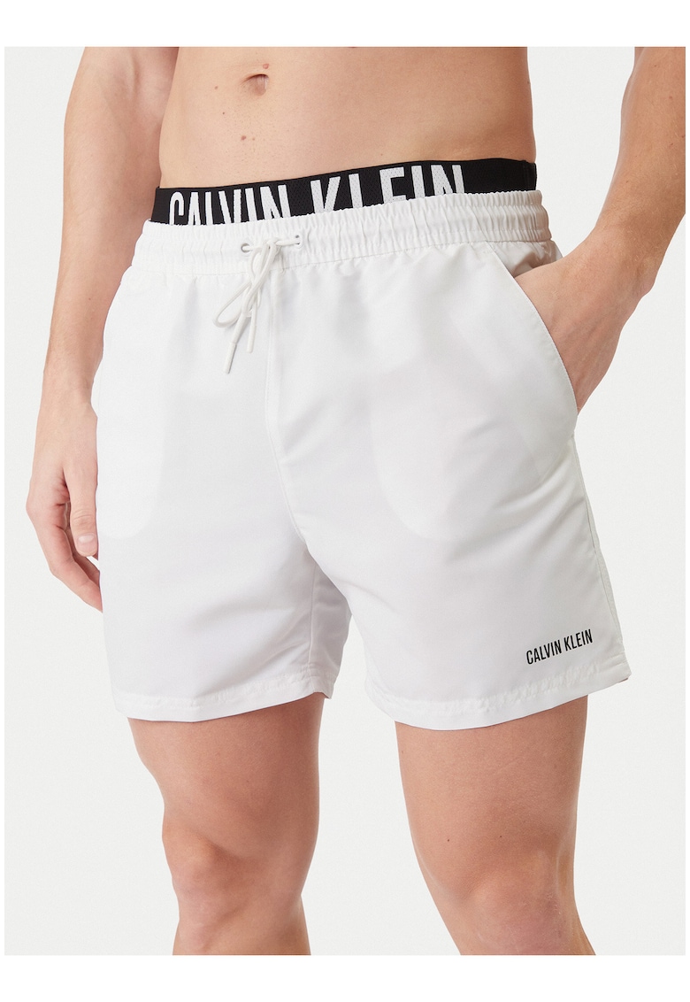 Pantaloni scurti de baie cu buzunare laterale - talie elastica cu snur si logo