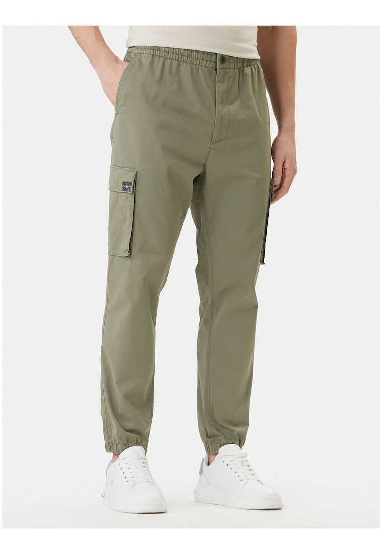 Pantaloni cargo cu talie elastica