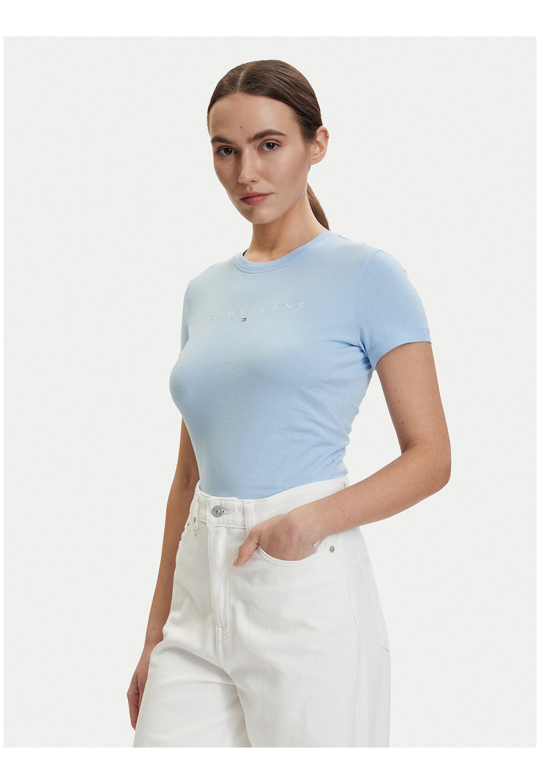 Tricou slim fit cu decolteu rotund si logo discret