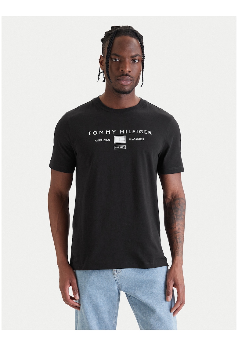 Tricou cu imprimeu logo si decolteu la baza gatului - Negru