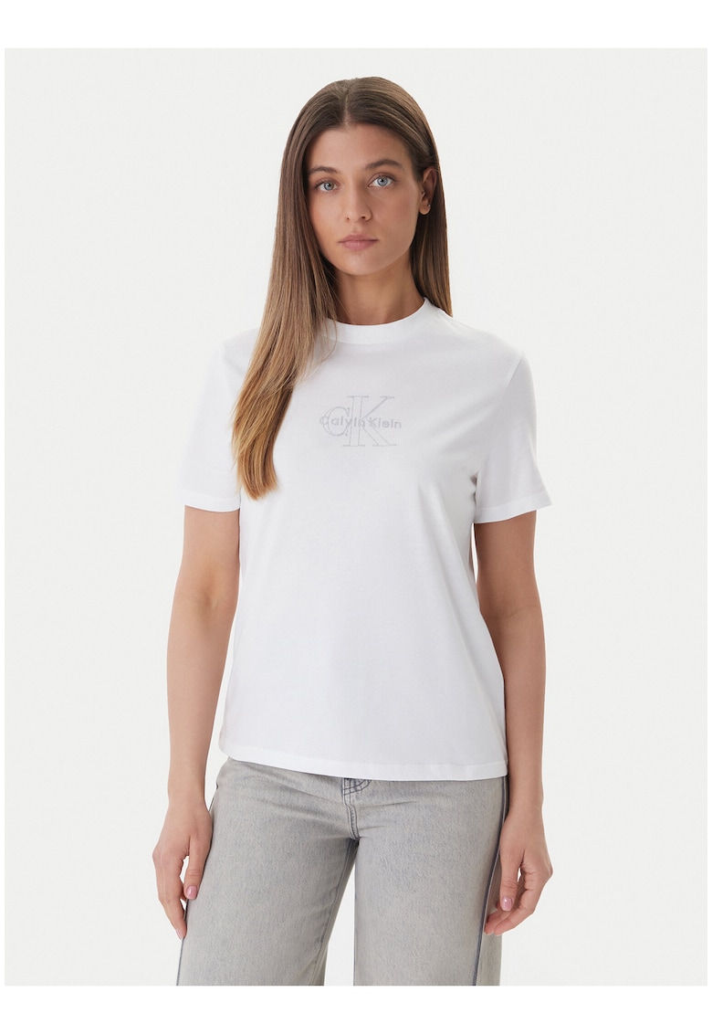 Tricou cu decolteu la baza gatului