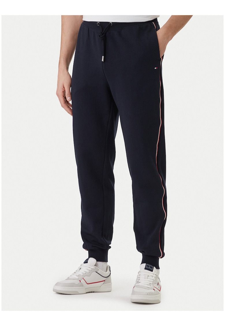 Pantaloni de trening cu buzunare laterale