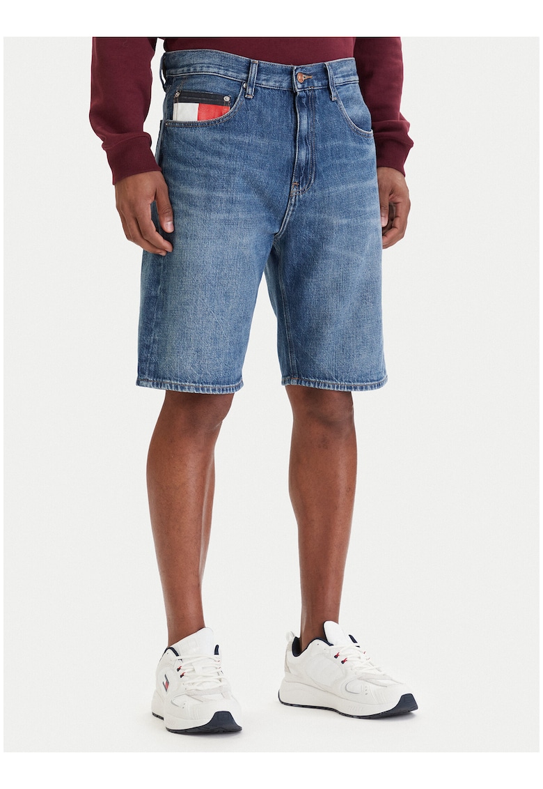Blugi scurti regular fit din amestec de bumbac si bumbac reciclat