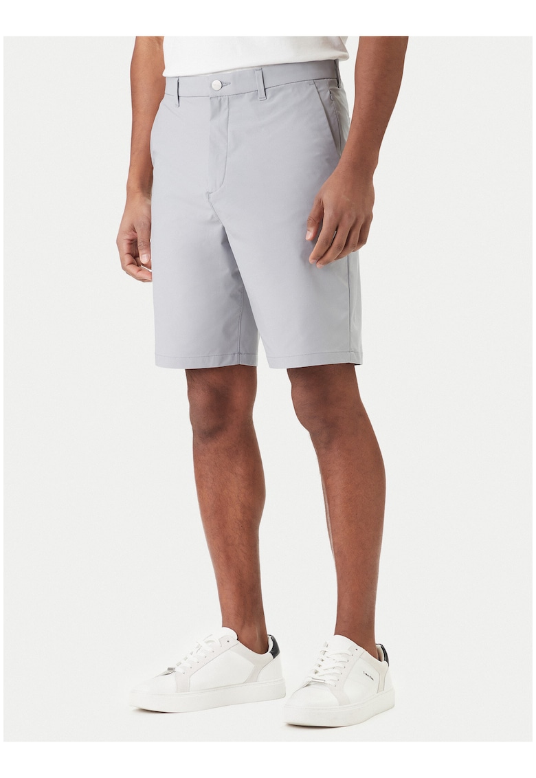 Pantaloni scurti cu croiala dreapta si model uni
