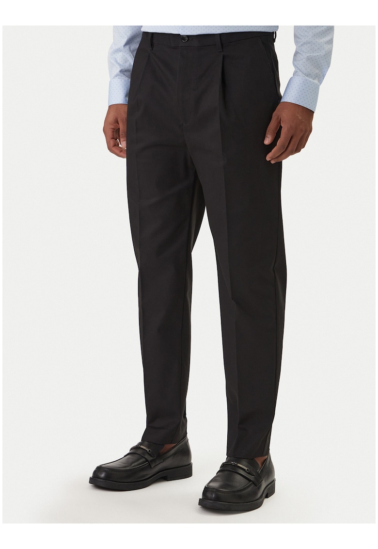 Pantaloni chino din bumbac cu talie medie si croiala conica
