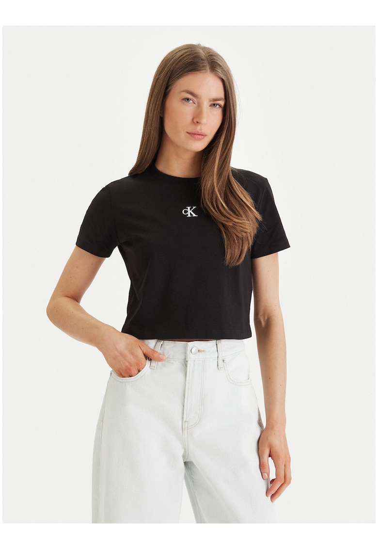 Tricou crop cu decolteu la baza gatului -