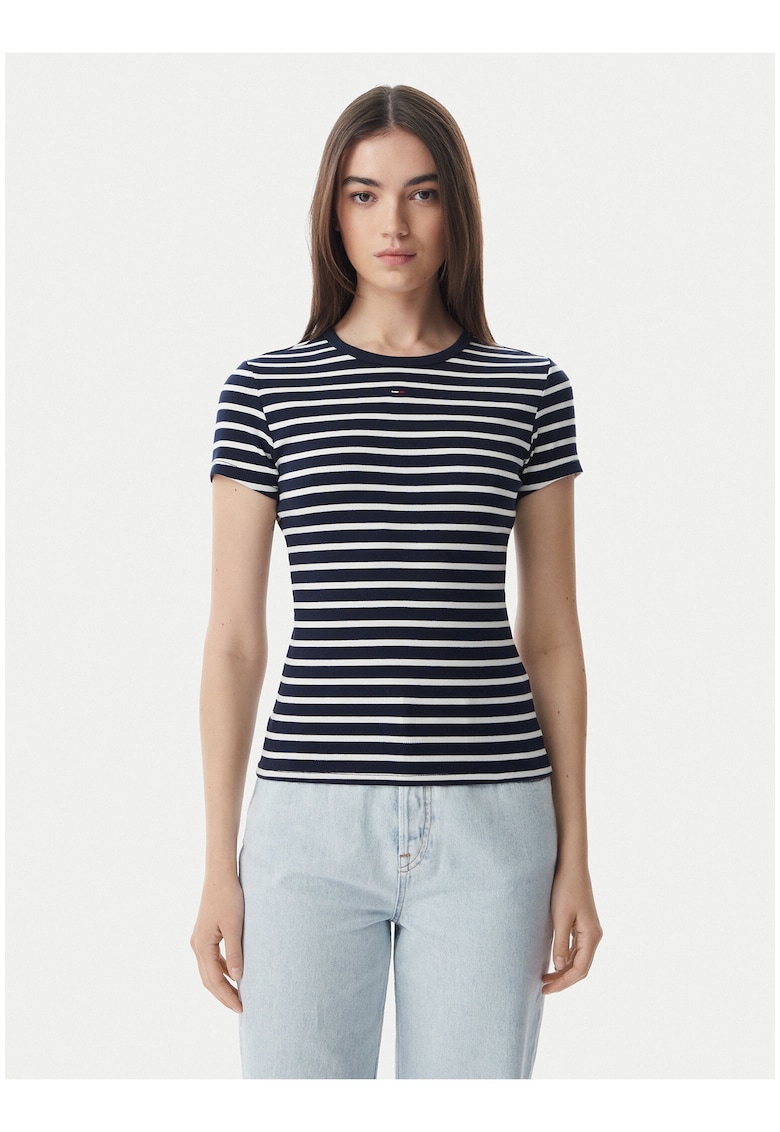 Tricou cu dungi si logo discret