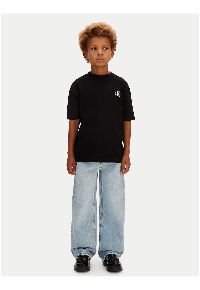 tricou din bumbac organic la baza gatului