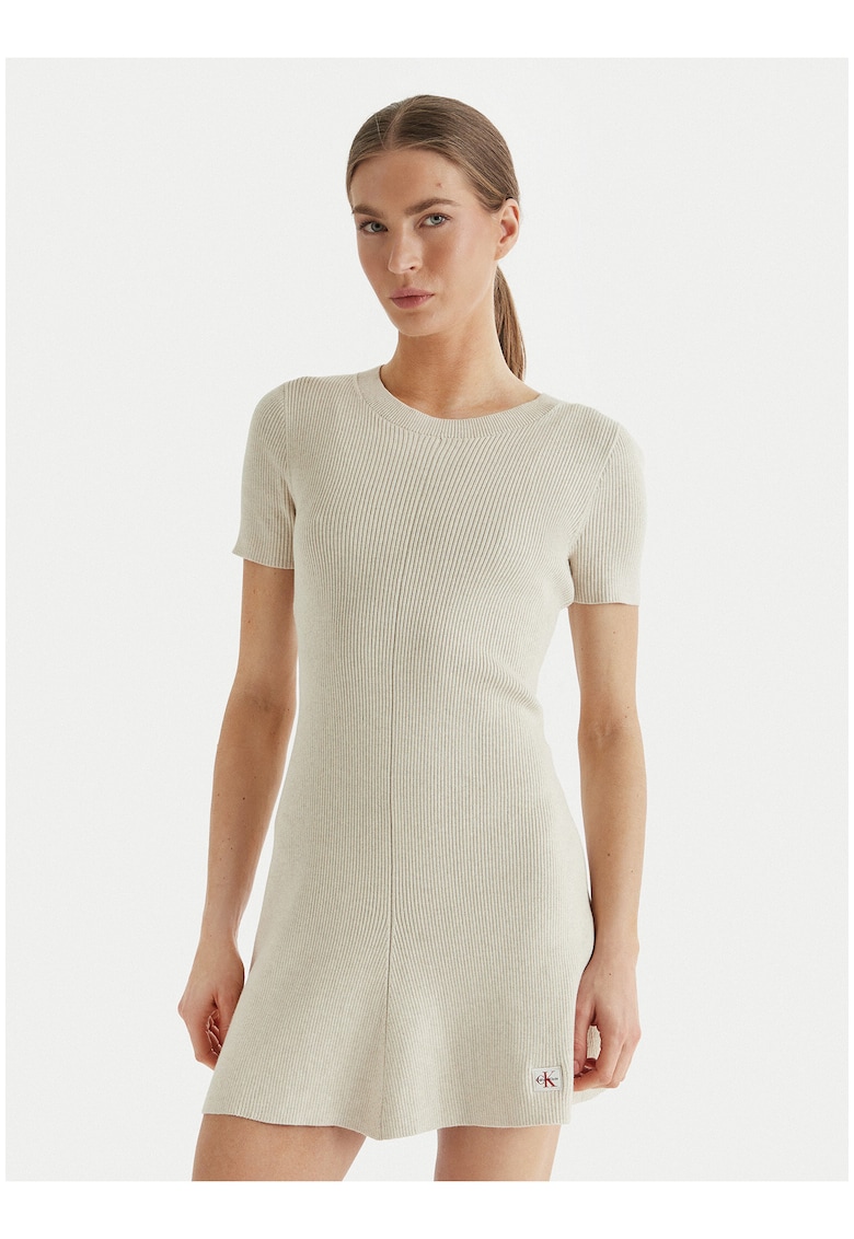 Rochie mini cu decolteu la baza gatului