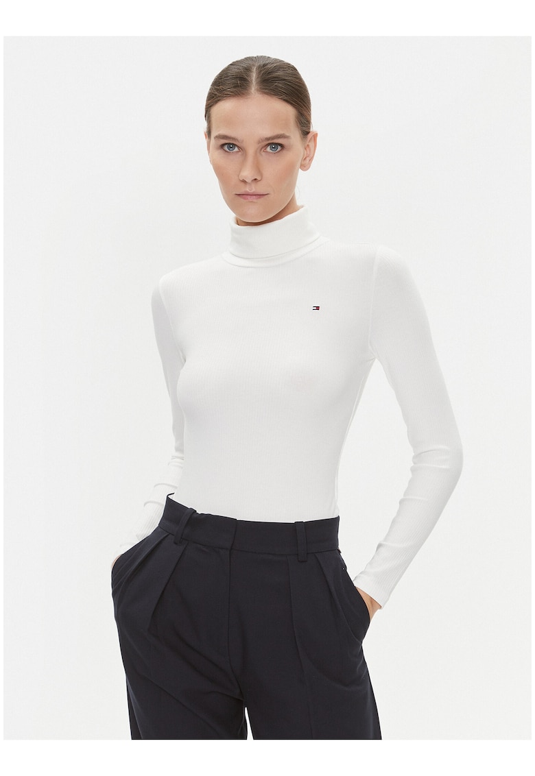 Pulover slim fit cu guler inalt -