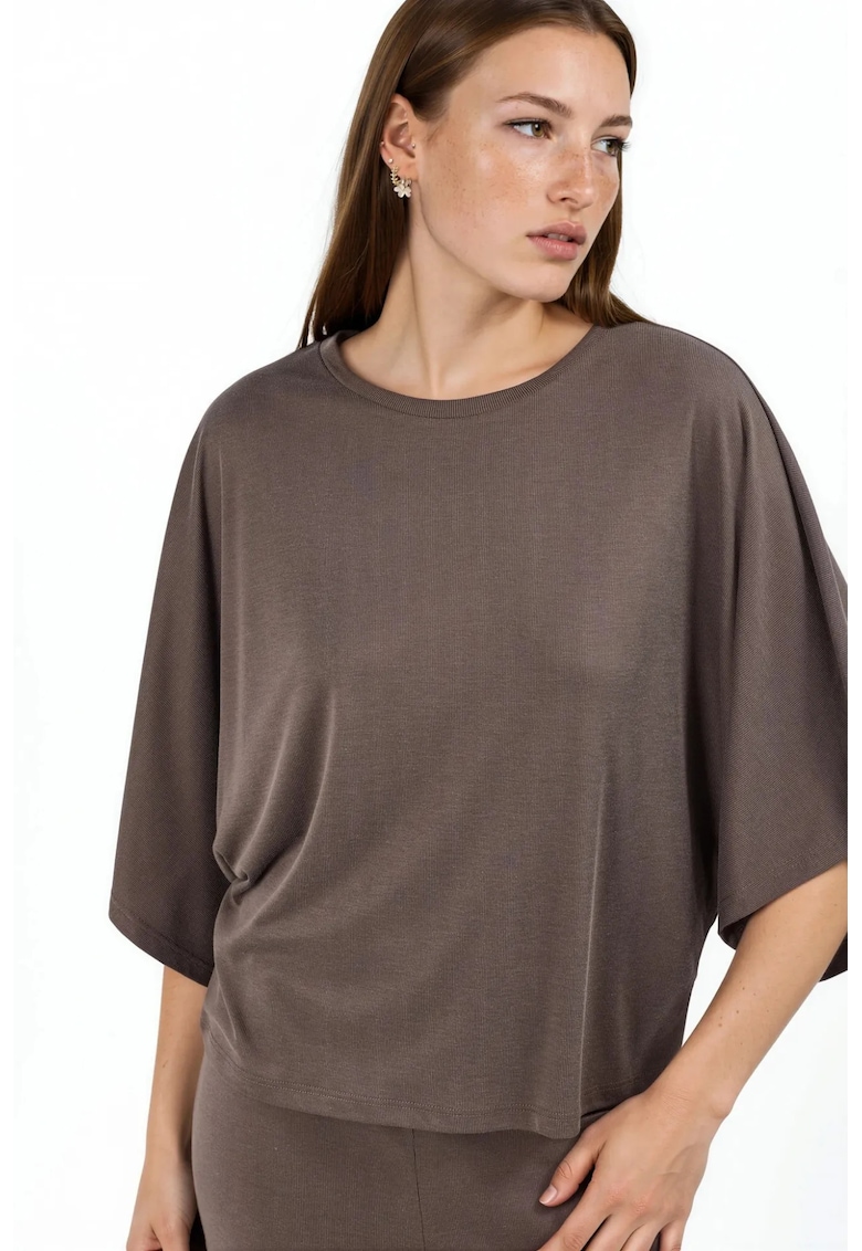 Bluze dama - bluza cu guler rotund - croiala lejera - maro cafea - material reiata