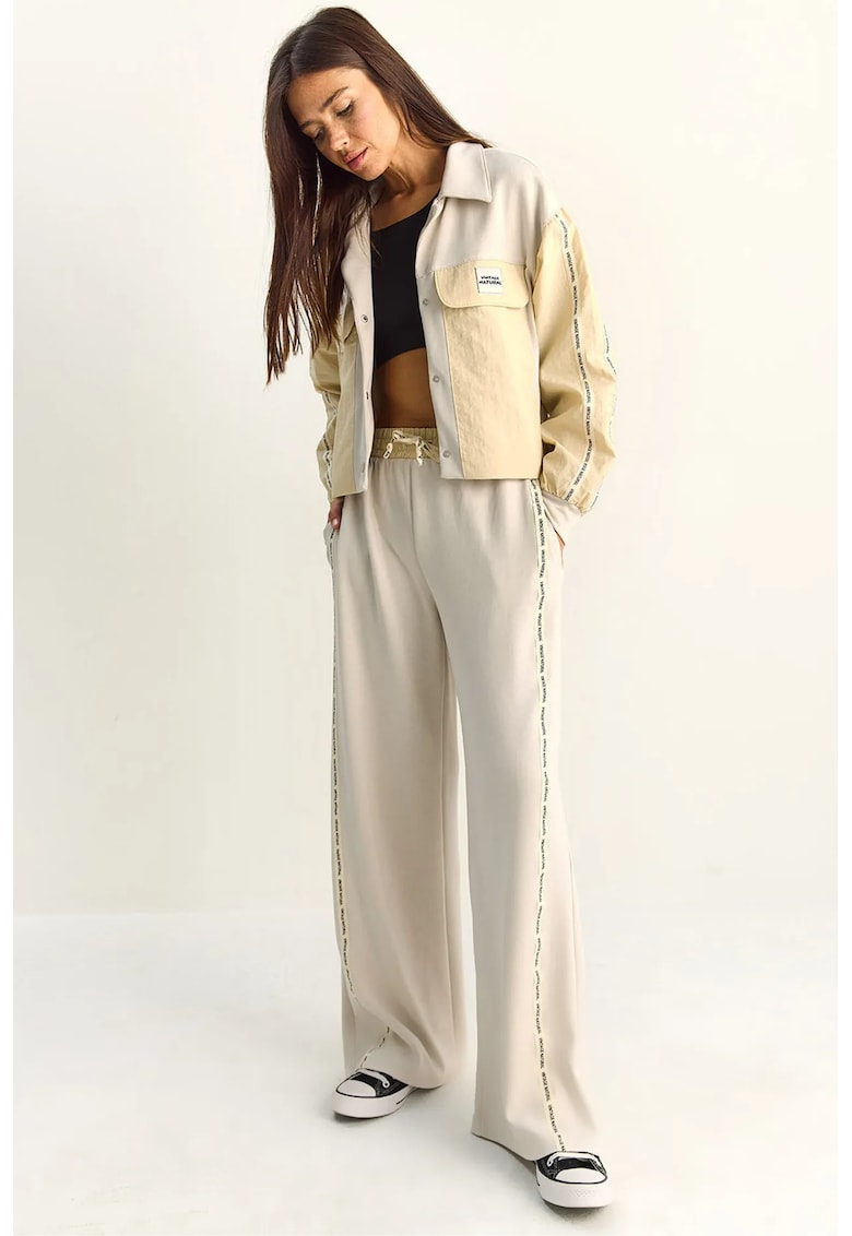 Set asortat jacheta cu guler tip camasa si pantaloni cu picior larg - bej natural - poliester