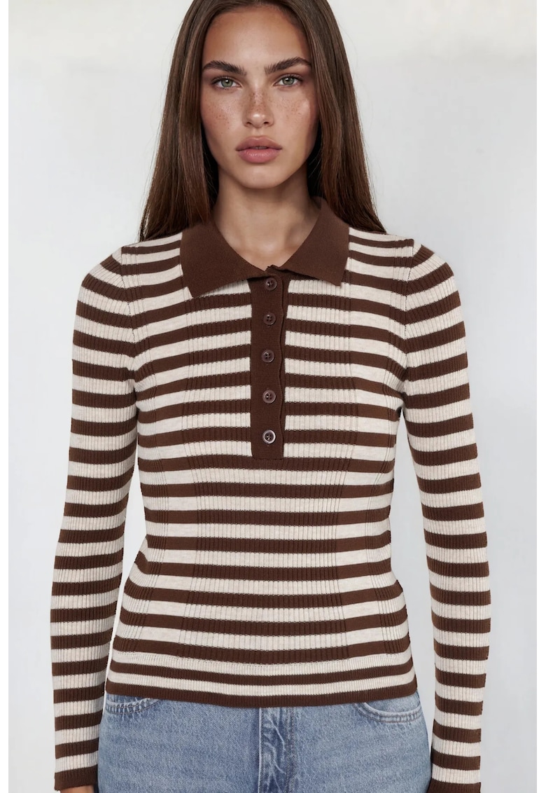 Pulover dama - cu guler rotund - model cu dungi - detalii cu nasturi - maro/alb - 100% acrilic