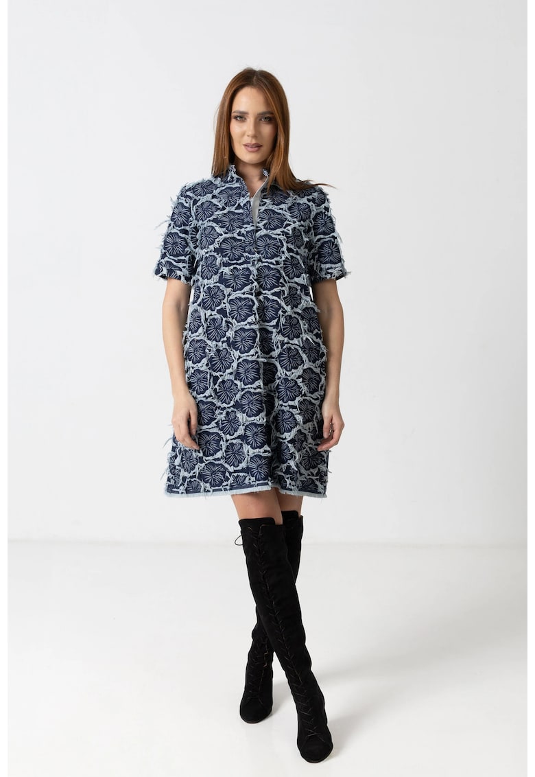 Rochie mini din denim inchis cu broderie florala si franjuri