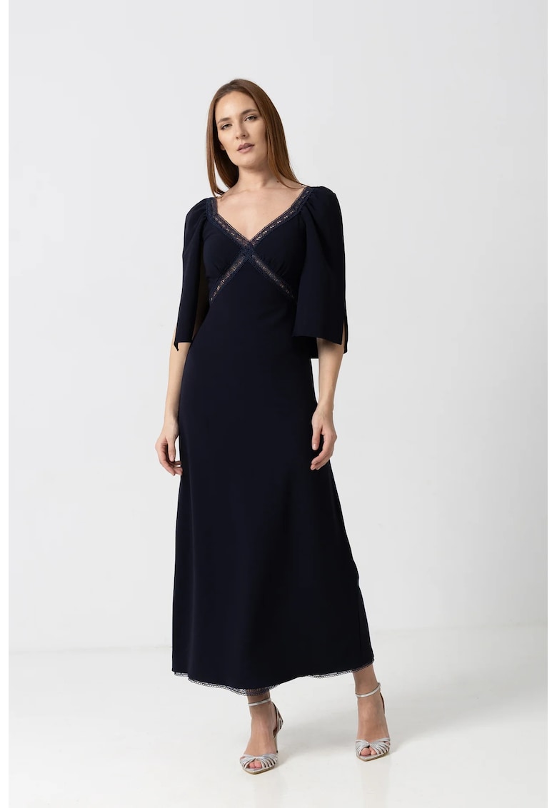 Rochie elegantă bleumarin cu detalii din dantelă și mâneci tip capă