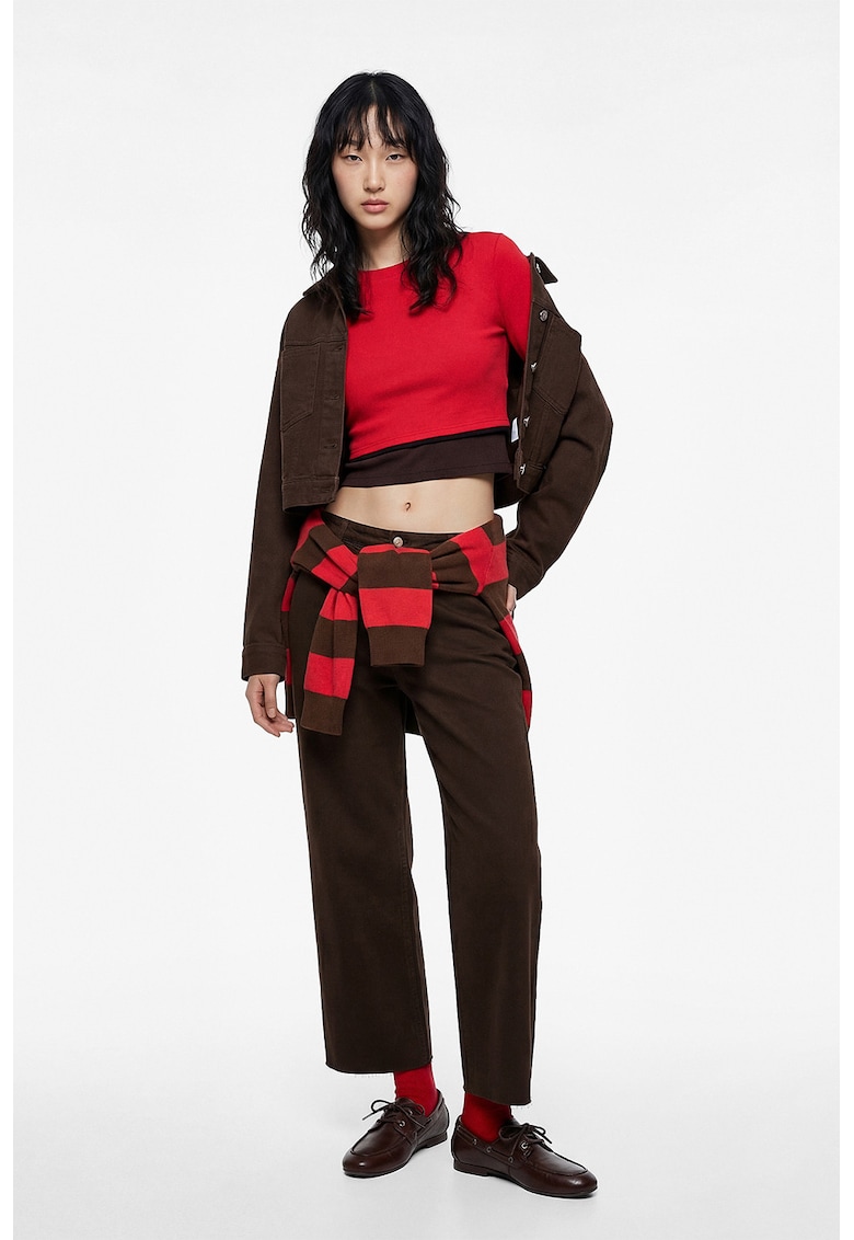 Blugi crop cu talie medie