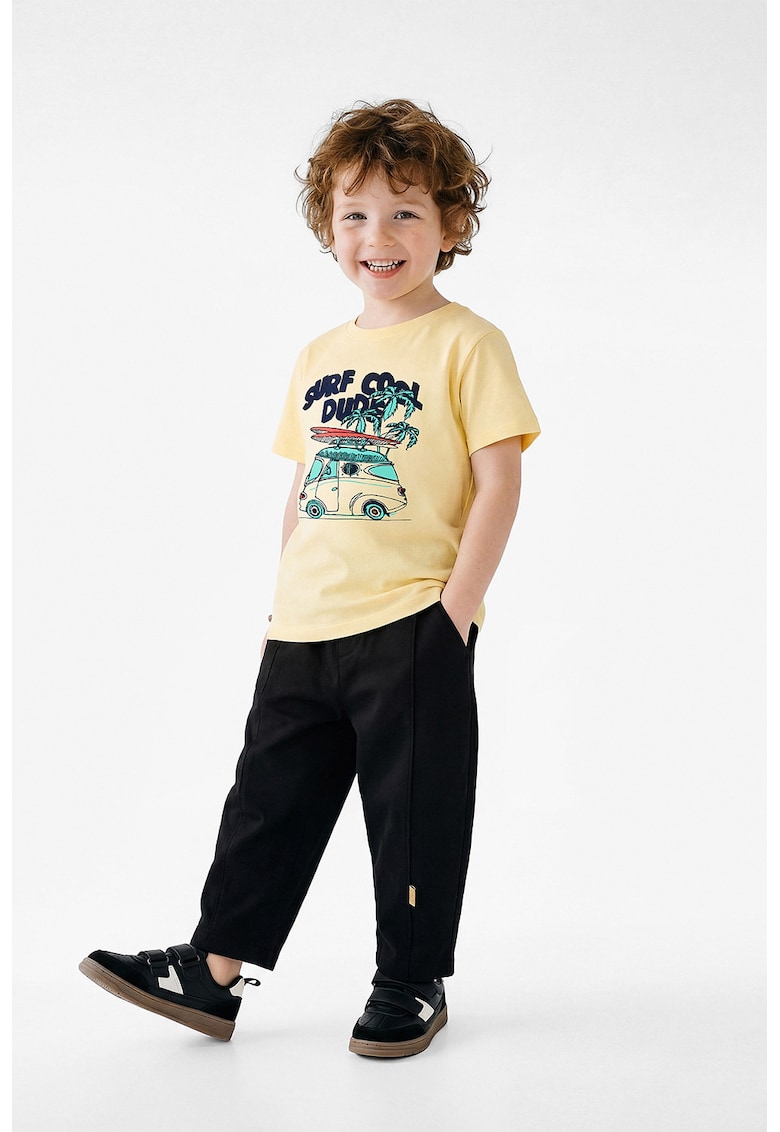 Tricou cu imprimeu grafic si decolteu la baza gatului - Galben deschis