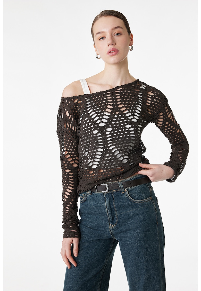 Bluza crosetata cu decolteu barcuta - Maro inchis