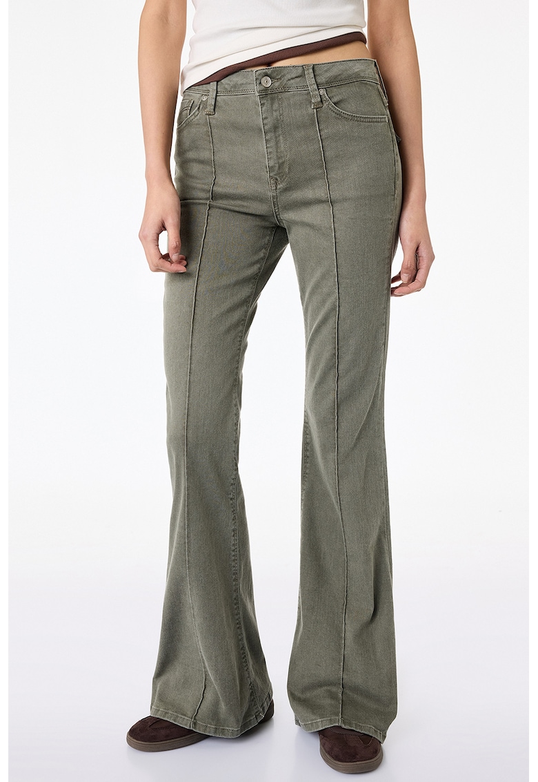 Blugi cu croiala bootcut - talie medie si cusaturi decorative - Kaki