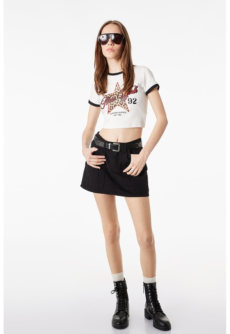 Tricou crop cu imprimeu si terminatii contrastante - Alb