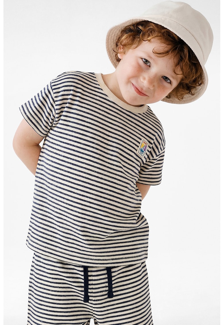 Tricou cu decolteu la baza gatului si model in dungi - Crem/Bleumarin