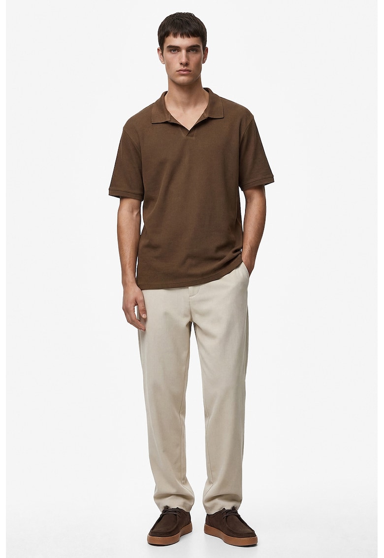 Tricou regular fit cu guler polo - Maro