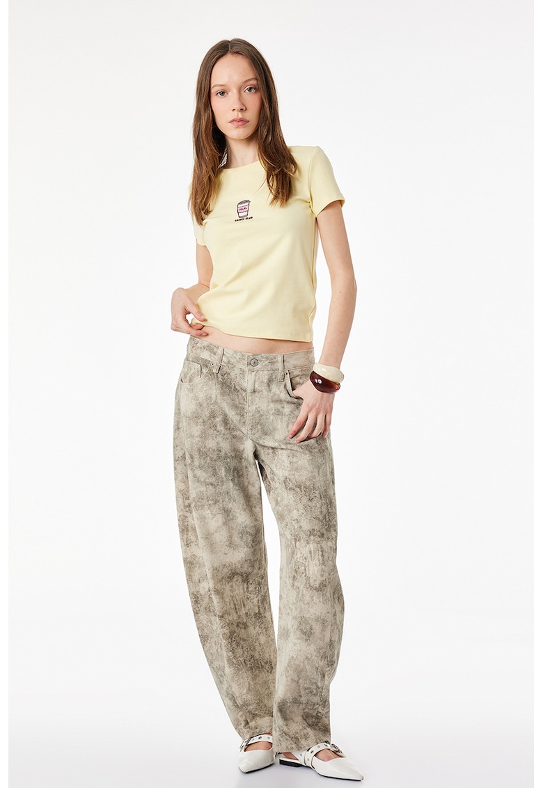 Tricou slim fit cu broderie - Maro/Galben deschis/Roz