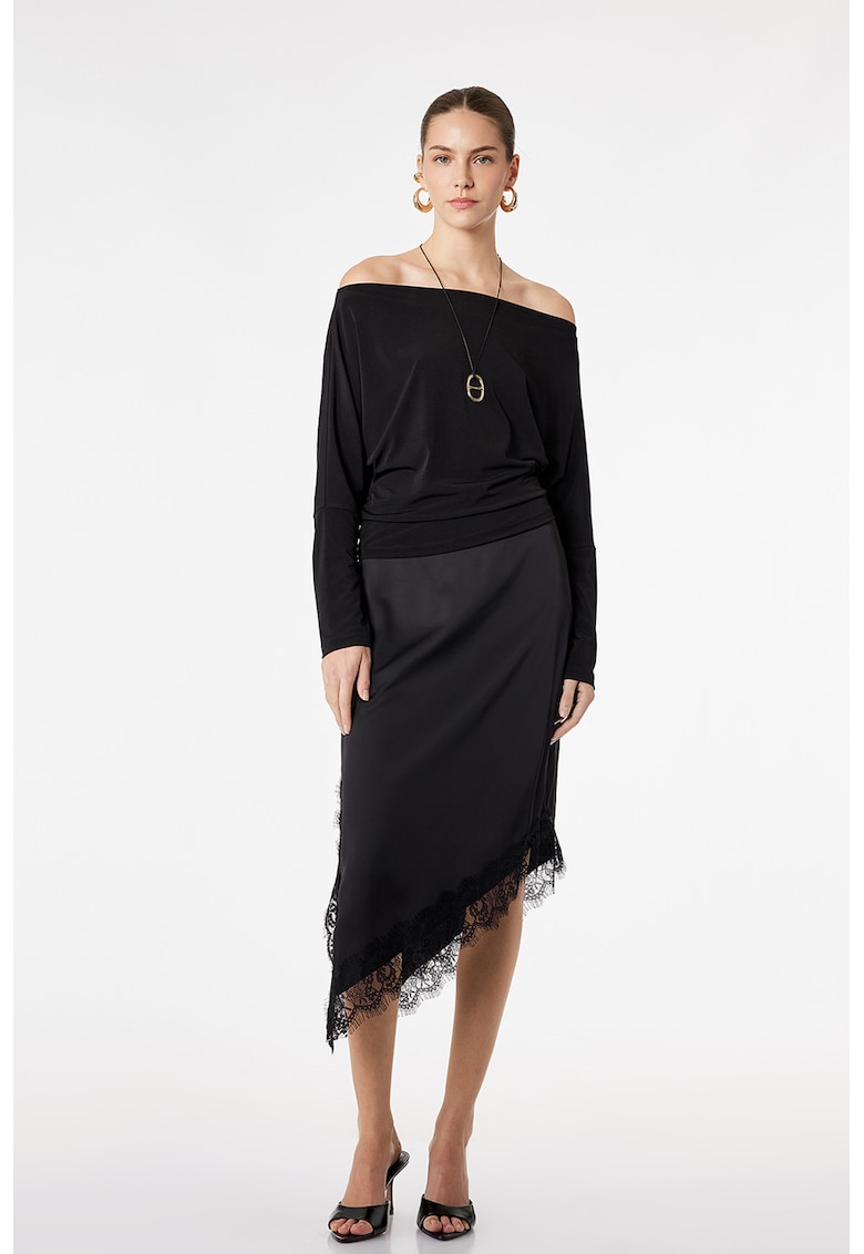 Bluza uni cu decolteu pe umeri - Negru