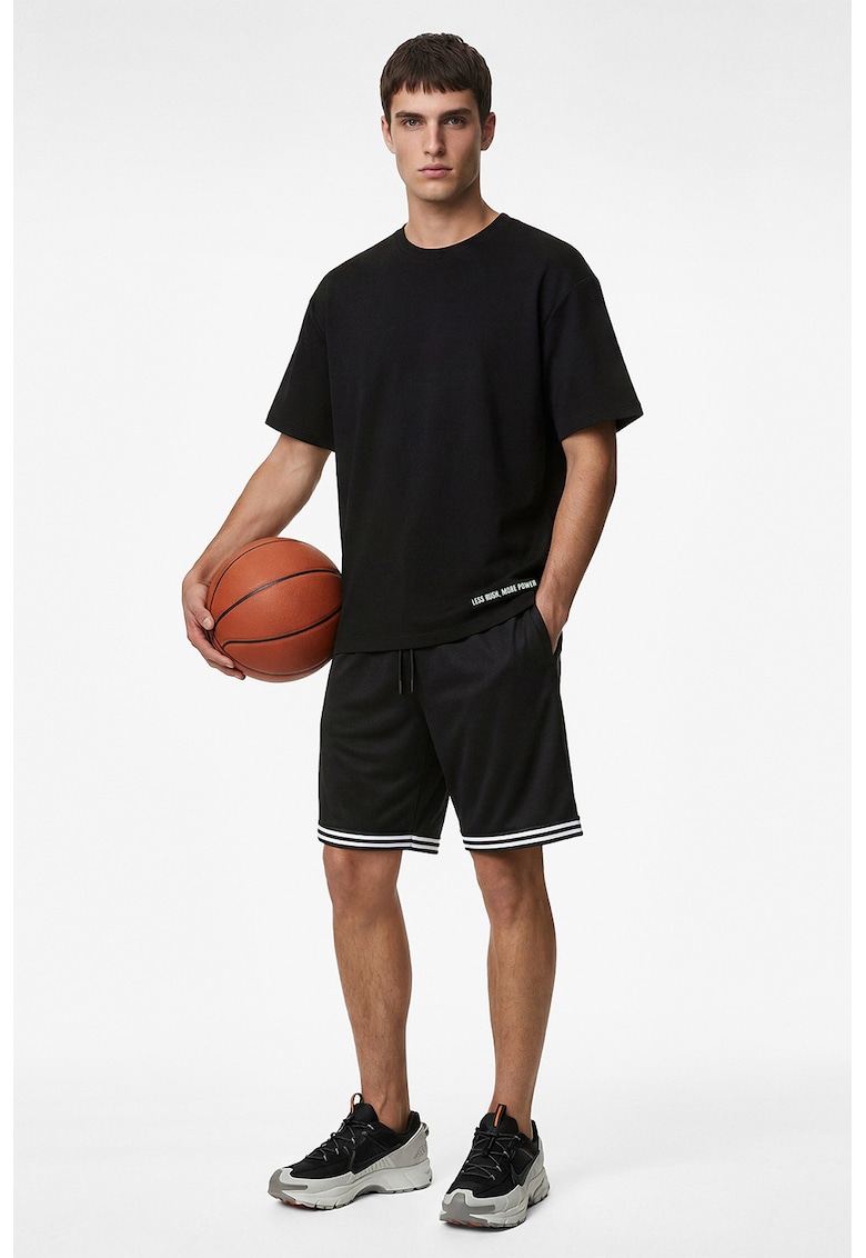 Tricou regular fit cu decolteu la baza gatului - Negru