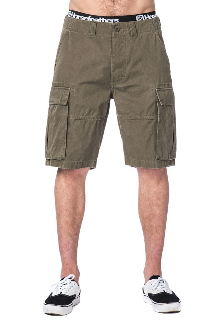 Pantaloni scurti cargo.