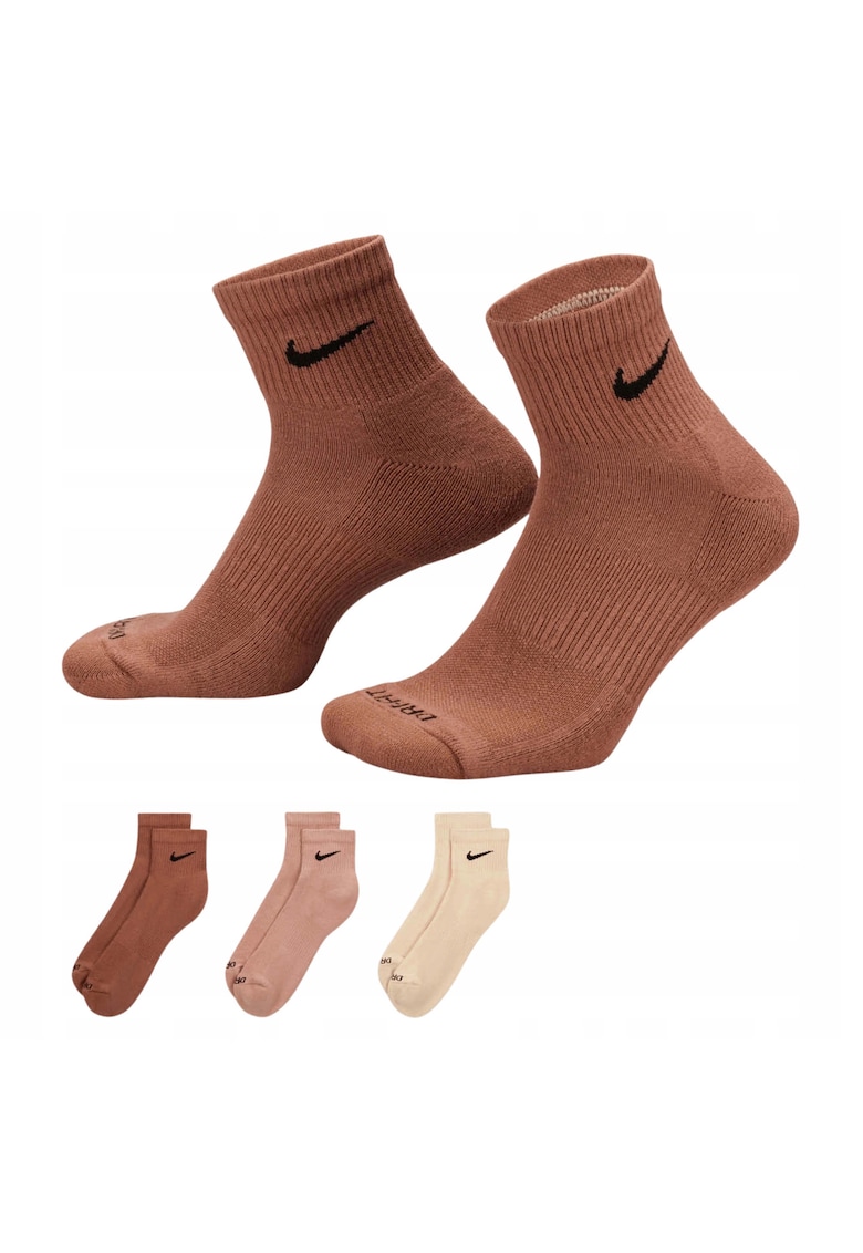 Set Sosete Unisex Sx6890 968 Marime 46 50 Amortizare In Partea Din Fata A Piciorului Si A Calcaiului Tehnologie Dri Fit Banda Elastica De Sustinere A Arcului Piciorului Material Respirabil In Partea Superioara Multicolor 3 Buc