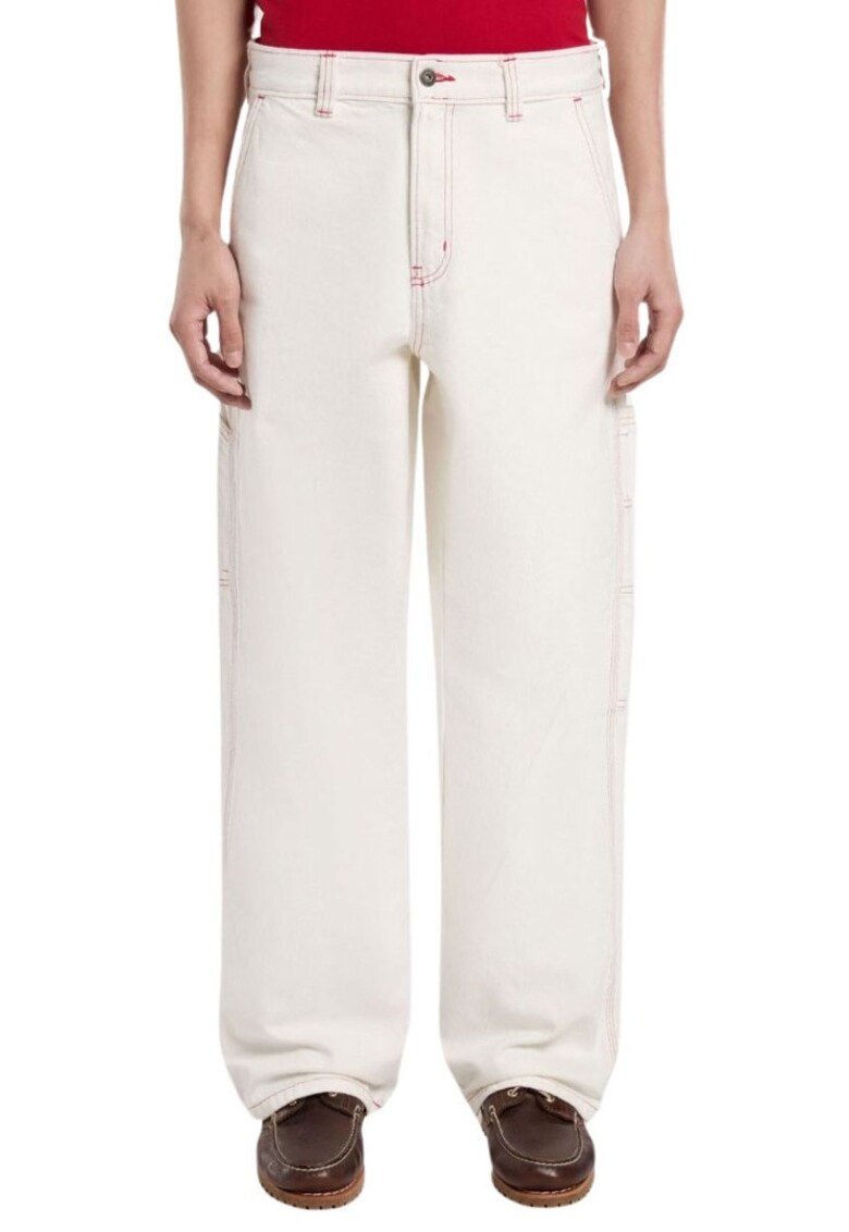 Blugi cu croiala ampla si model decolorat