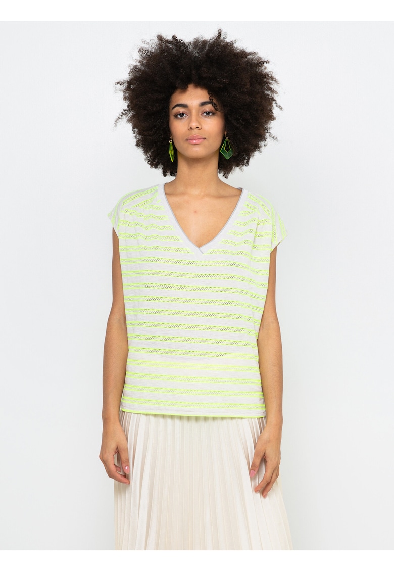 Tricou lejer cu model in dungi -