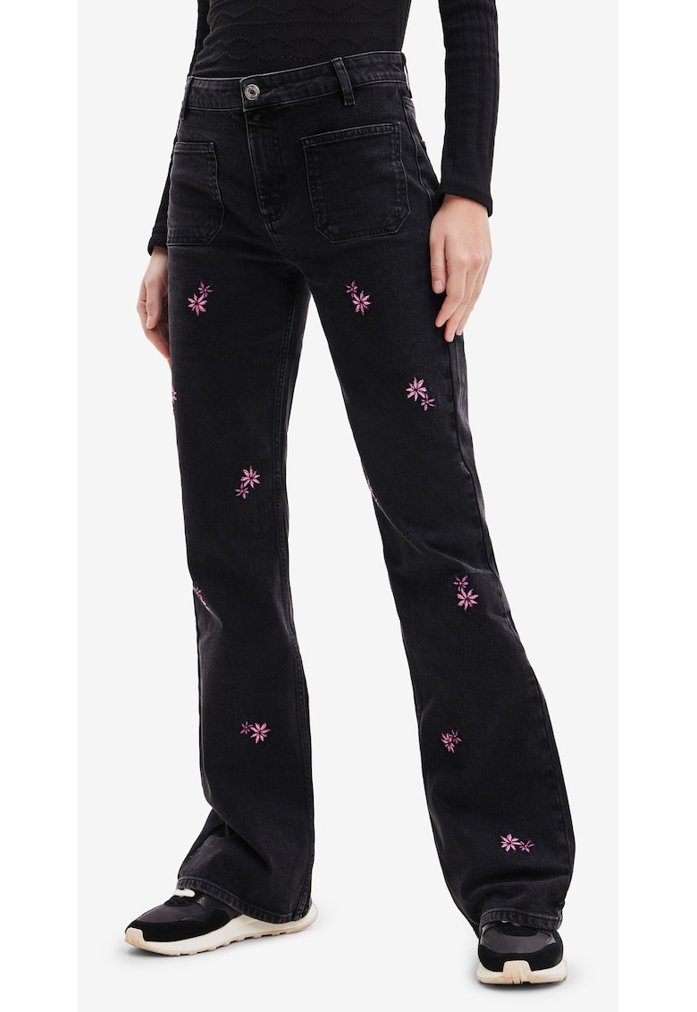Jeans bootcut cu broderii
